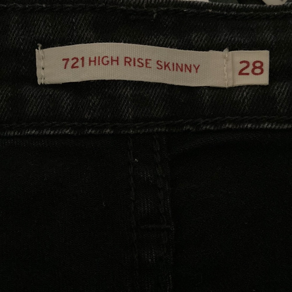 Levi’s Size 28